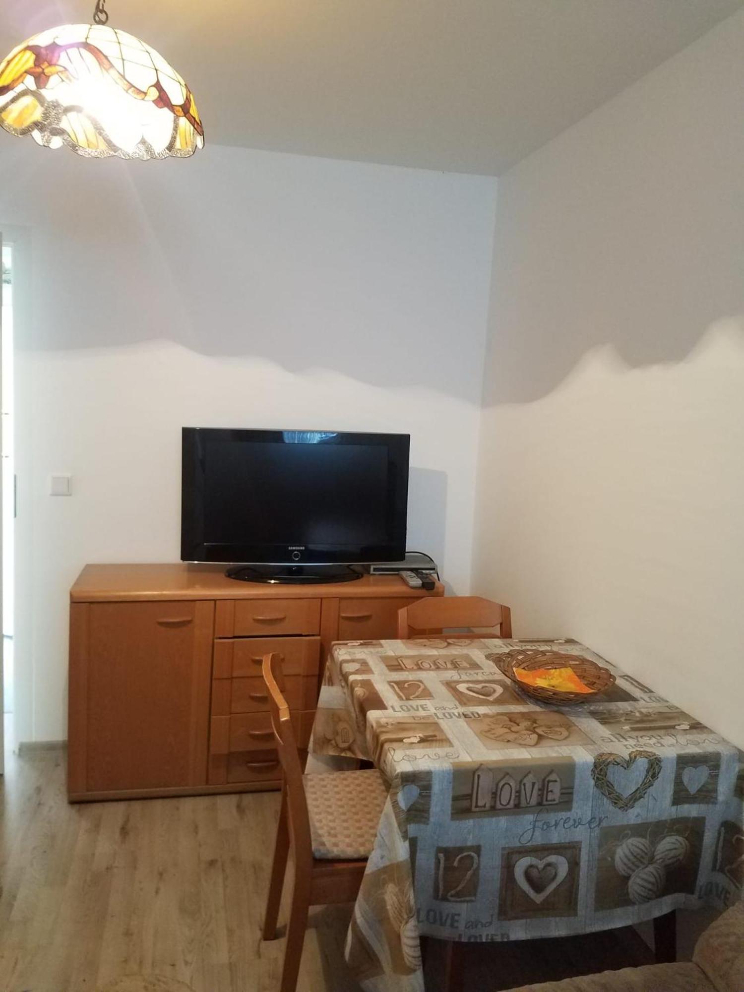 Ferienwohnung Wacker, Apartments Und Zimmer Zuschen Luaran gambar